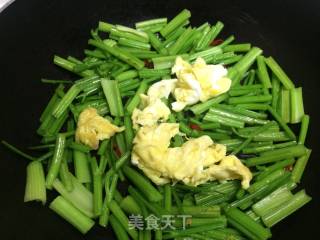 芹菜鸡蛋的做法步骤：6