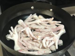 南乳凤爪的做法步骤：2