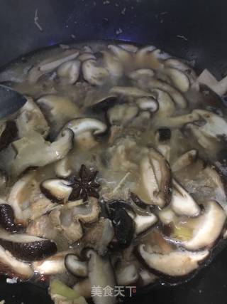 排骨炖香菇的做法步骤：6