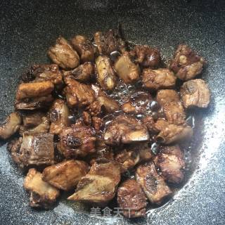 糖醋排骨的做法步骤：3