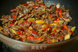 泡椒炒鸡胗的做法步骤：11