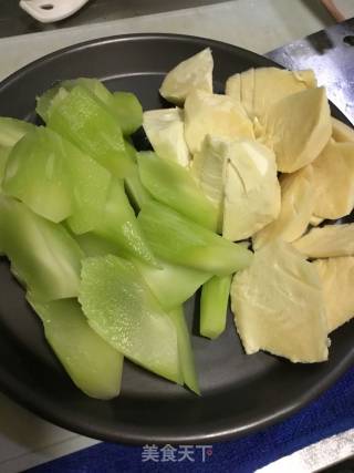 双笋炖鸡的做法步骤：4