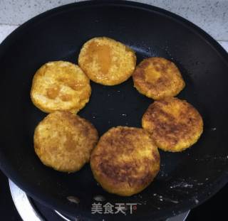 南瓜饼????????的做法步骤：7