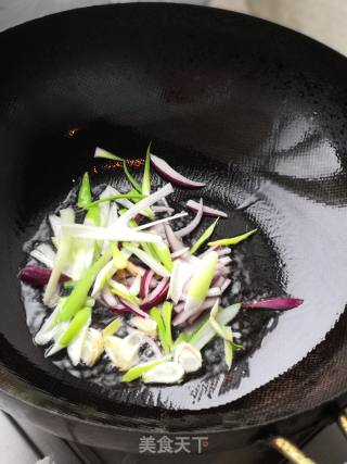 暖身菜～泡菜（辣白菜）牛肉汤的做法步骤：5