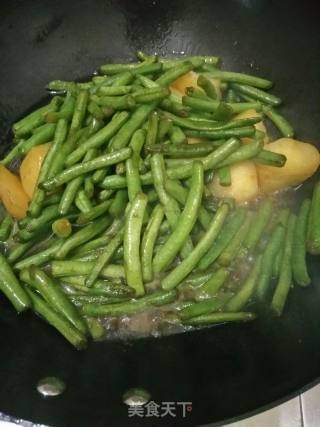 豆角烧土豆的做法步骤：5
