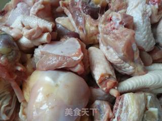 爆炒三黄鸡（三黄鸡炒馍）的做法步骤：1