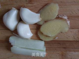 爆炒三黄鸡（三黄鸡炒馍）的做法步骤：4
