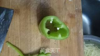 “便当”青椒米饭圈的做法步骤：2