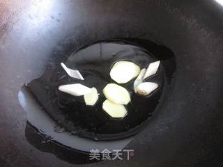 鲫鱼黄豆浓汤的做法步骤：2