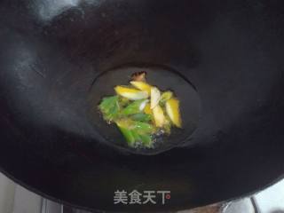 土豆炖鸡块的做法步骤：3