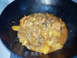 土豆炖鸡块的做法步骤：11