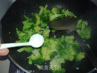 蒜蓉西兰花的做法步骤：9