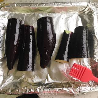 肉末蒜香烤茄子的做法步骤：1