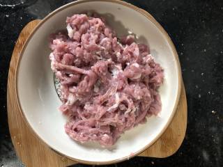 鱼香肉丝的做法步骤：2