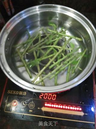枸杞菜汤的做法步骤：2