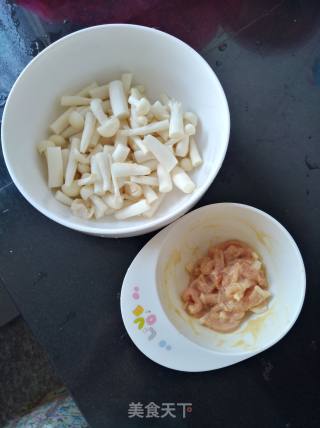白玉菇蛋花汤的做法步骤：1