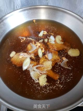 春笋炖鸡翅根的做法步骤：4
