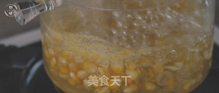 奶味香浓的玉米汁的做法步骤：3