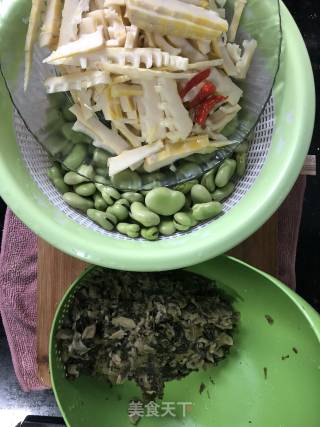 蚕豆竹笋咸菜的做法步骤：1