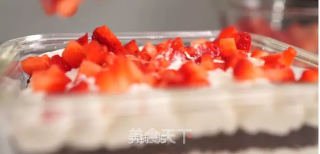 草莓盒子蛋糕的做法步骤：10