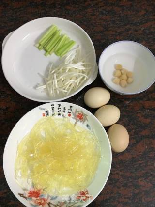桂花炒素翅的做法步骤：1