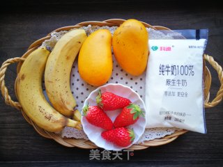 芒果香蕉奶昔的做法步骤：1