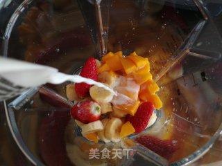 芒果香蕉奶昔的做法步骤：3