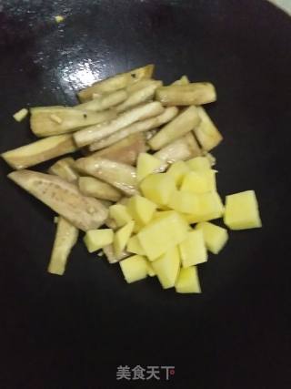 土豆烧茄子的做法步骤：7