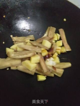 土豆烧茄子的做法步骤：8