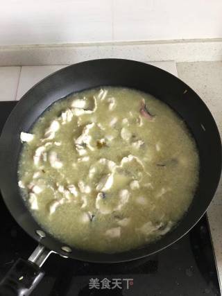 酸菜鱼的做法步骤：3