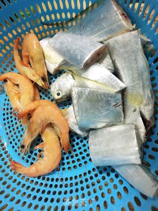 海鲜浓汤的做法步骤：2