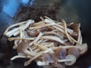 红烧茶树菇的做法步骤：7