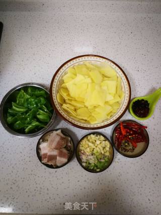 干锅土豆片的做法步骤：3