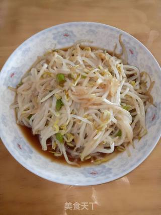 炝拌绿豆芽的做法步骤：5