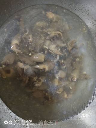 孜然烧烤料炒鸡心的做法步骤：2