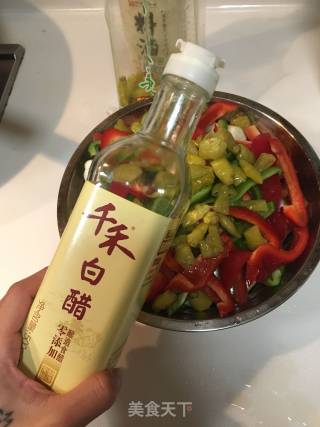 泡椒凤爪的做法步骤：12