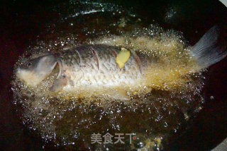 豆瓣鲫鱼的做法步骤：3