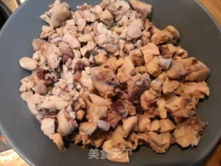 尖椒鸡的做法步骤：1