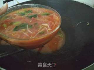 生菜银芽煮番茄的做法步骤：10