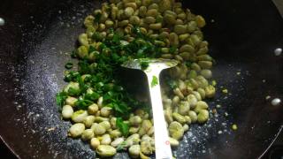 葱香耙胡豆(葱烧蚕豆)的做法步骤：16