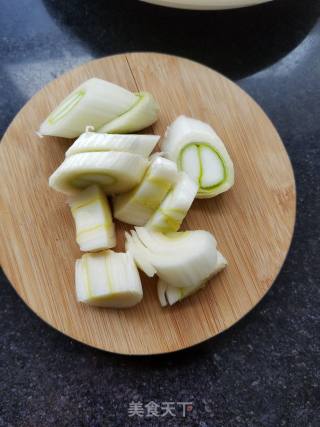 土豆胡萝卜块烧肉的做法步骤：3