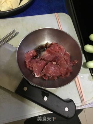 冬笋炒牛肉的做法步骤：2