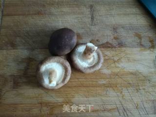 香菇培根煎蛋的做法步骤：1