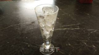 草莓果味汽冰(水晶草莓)的做法步骤：1