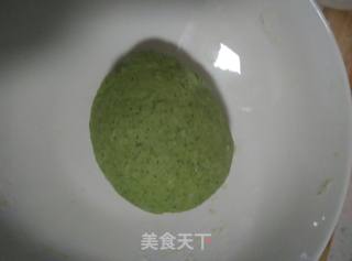 绿色鸡蛋灌饼的做法步骤：3