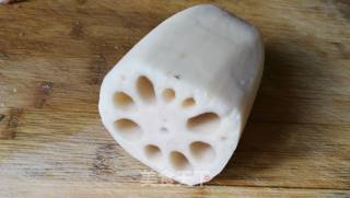 鲁式湖北骨藕汤的做法步骤：1