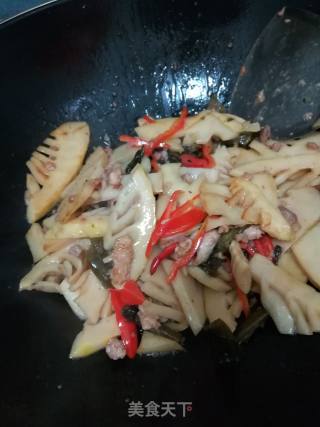 鸡肉炒春笋的做法步骤：6