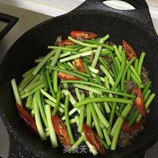 蒜薹肉末的做法步骤：10