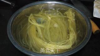 美味朝鲜面的做法步骤：1