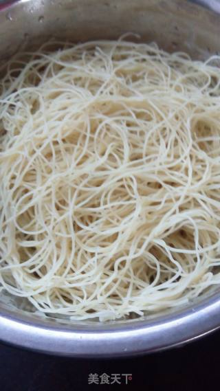 美味朝鲜面的做法步骤：2